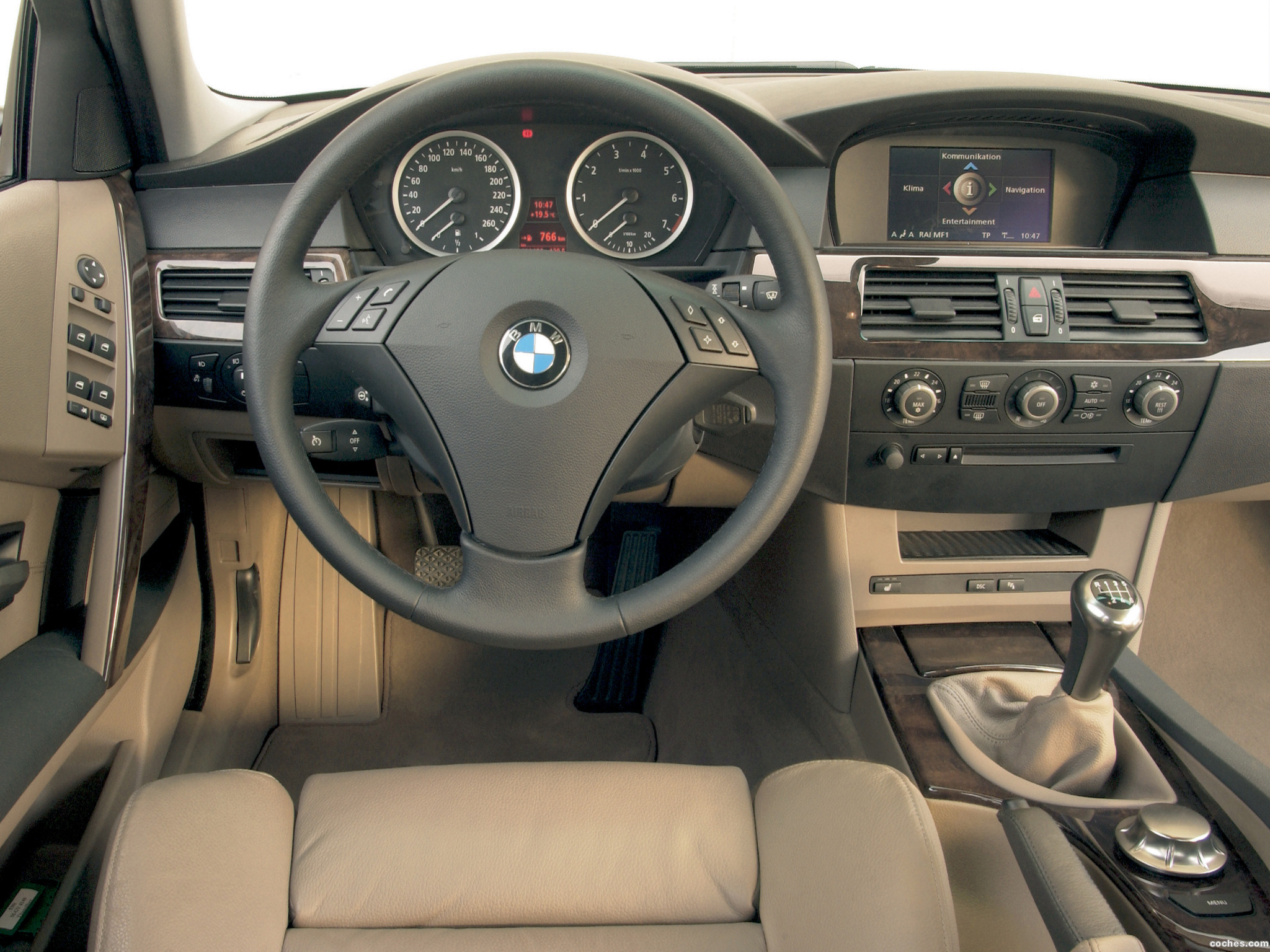 Е60 3.0 бензин. BMW 5 e60 2003. BMW 5 Series e60 2003. BMW 5 e60 2006. BMW 5 Series e60 2006.