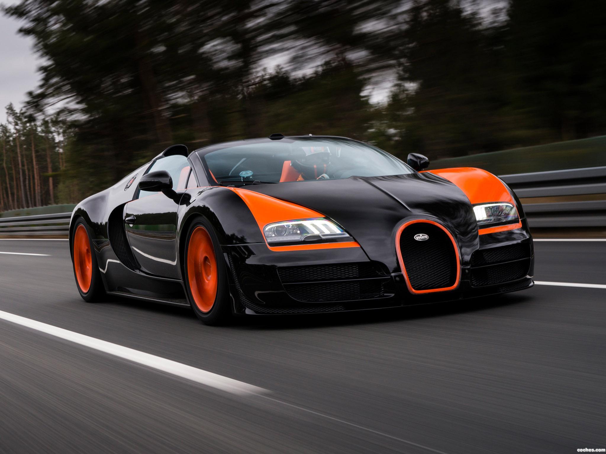 Какая машина быстро едет. Машина Бугатти Вейрон. Bugatti Veyron Grand Sport Vitesse. Bugatti Veyron 16.4 super Sport 2010. Bugatti Veyron 16.4.