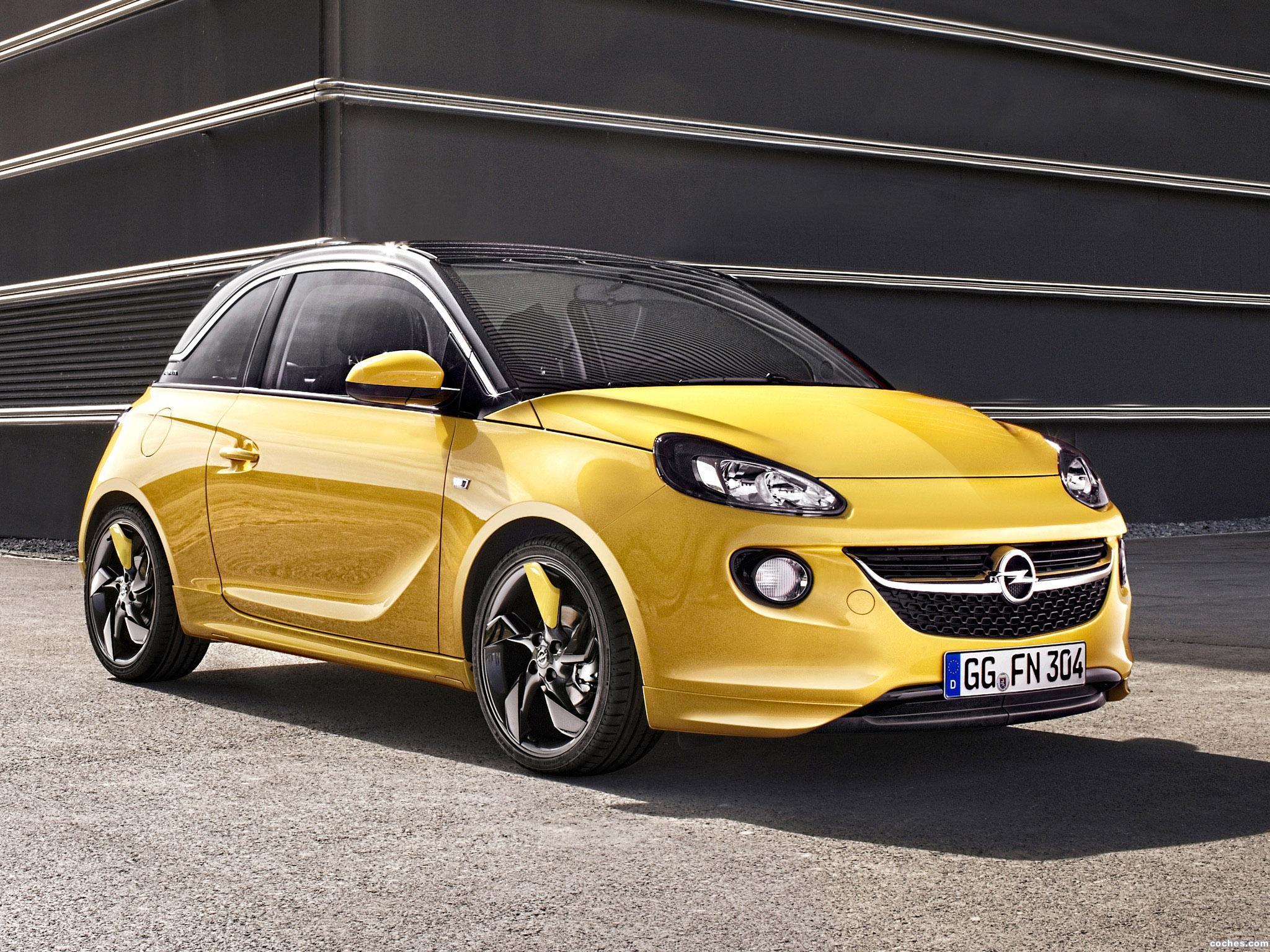 Какая хорошая бюджетная машина. Opel Adam 2012. Opel Adam 1.2. Opel Adam 2022. Opel Adam 2023.