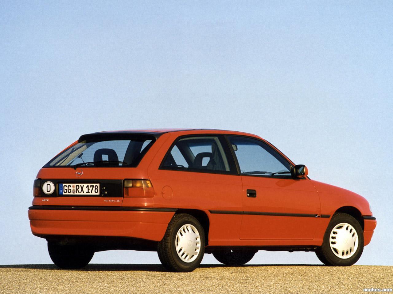 Fotos de Opel 3 puertas F 1994