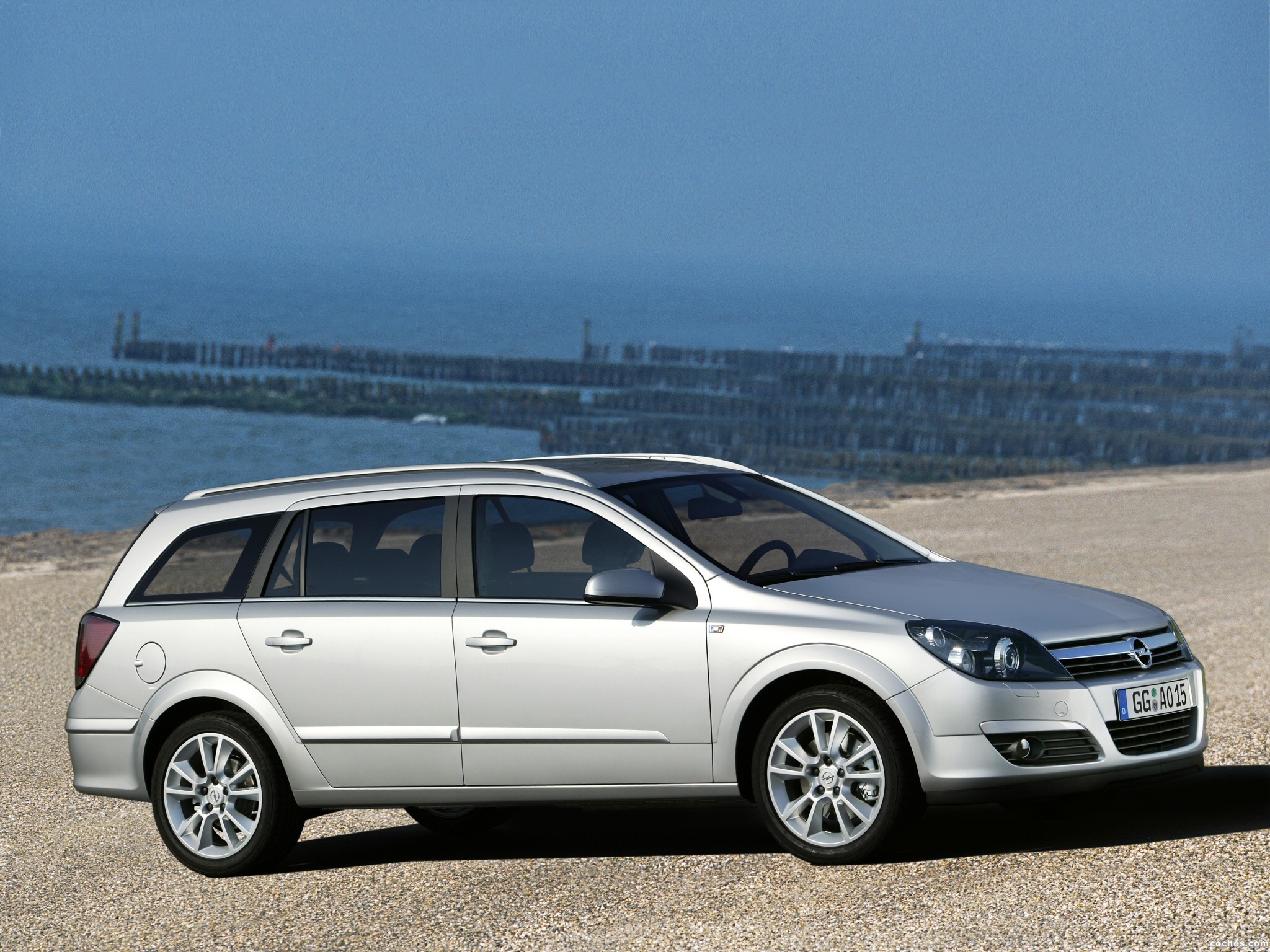 Опель универсал в москве. Opel Astra 2004 универсал. Opel Astra h Wagon 2004. Opel Astra h универсал 2004. Opel Astra Station Wagon.