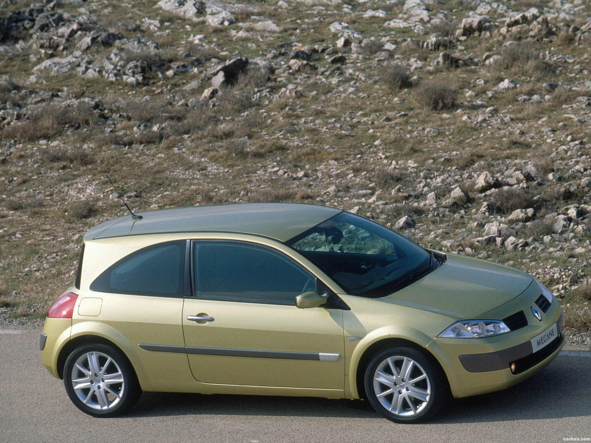 Fotos de Renault Megane 3 puertas 2002